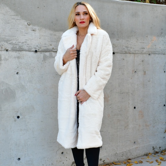 GIA Cream Faux Fur Coat - Picture 5 of 5